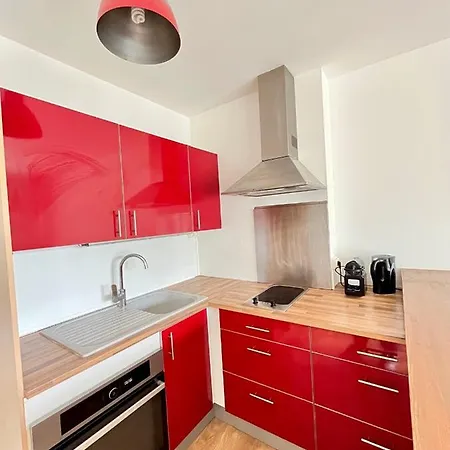 Ponsardin- Avec Balcon Et Parking Reims